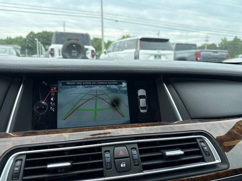 Used 2014 BMW 750Li xDrive AWD/4WD image 17