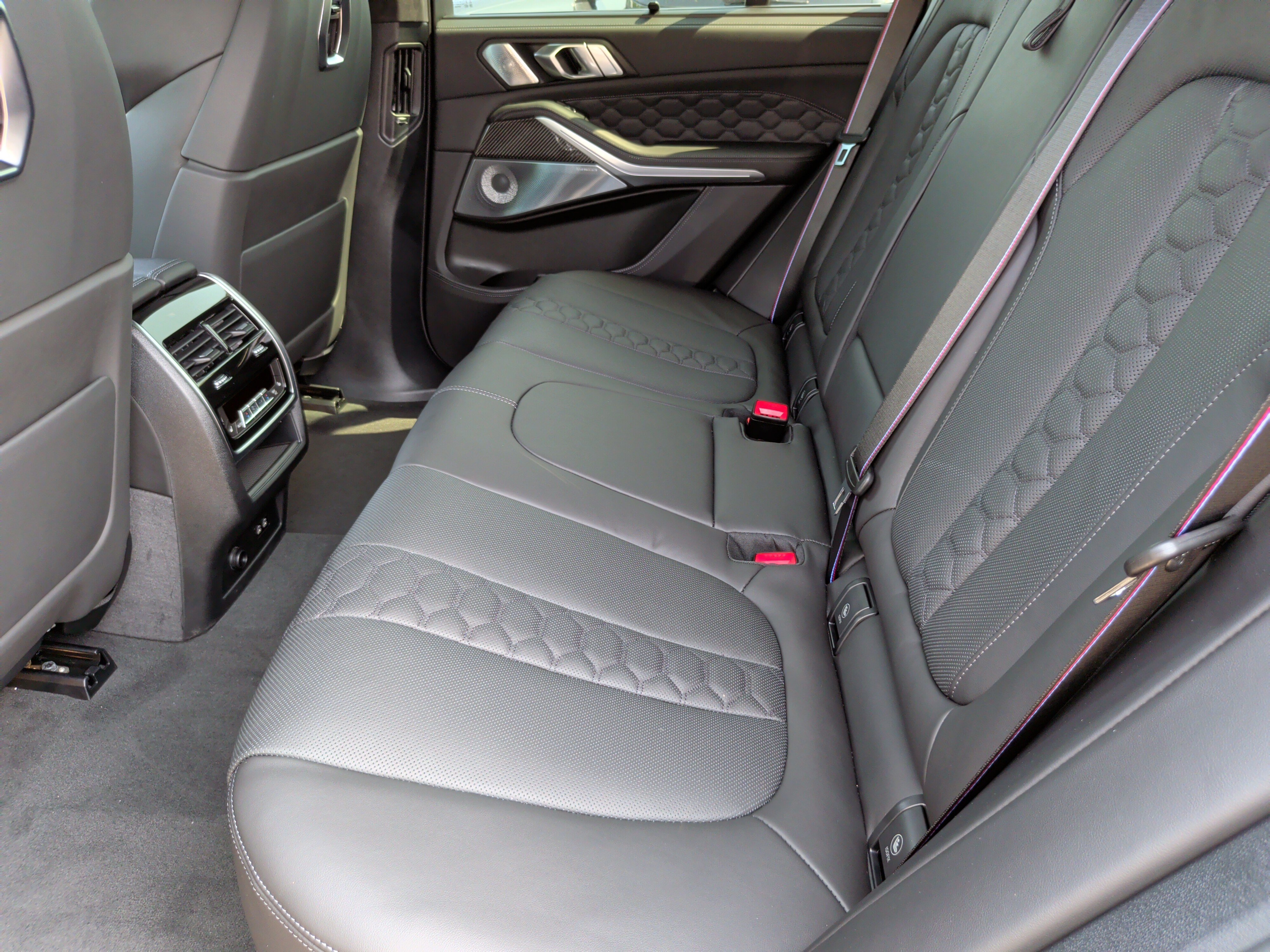 New 2026 BMW X5 M Competition w/ Executive Package AWD/4WD image 39