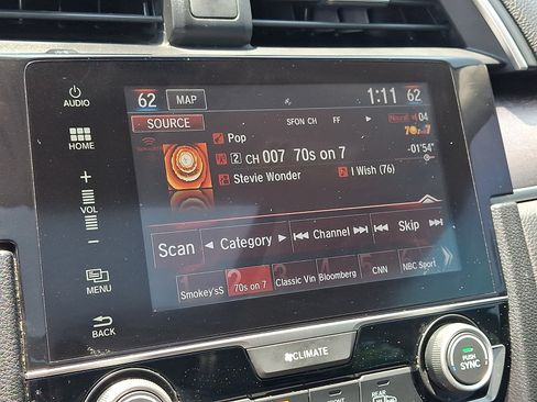 Used 2018 Honda Civic Touring image 19