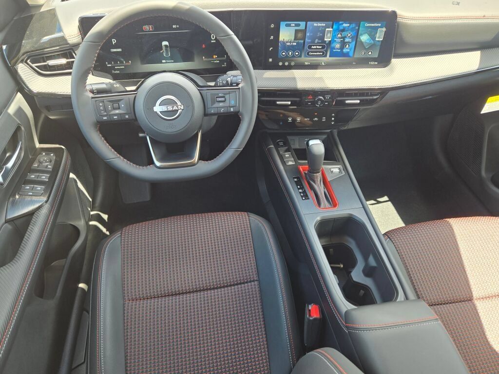 Used 2026 Nissan Kicks SR AWD/4WD image 16