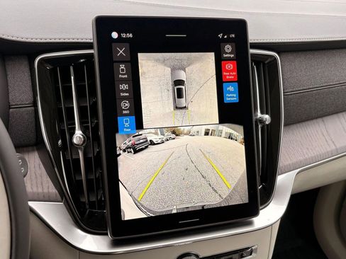 New 2026 Volvo XC90 B6 Ultra w/ Protection Package image 28