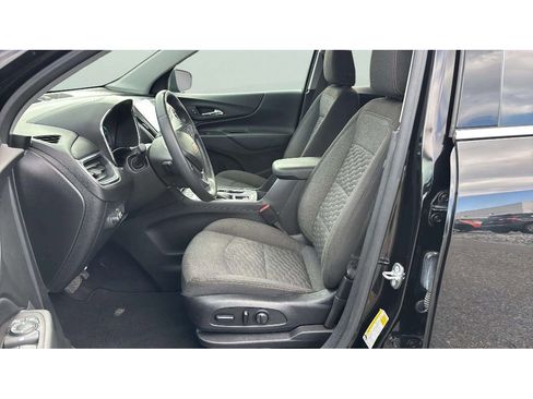 Used 2018 Chevrolet Equinox LT w/ Sun & Infotainment Package image 11