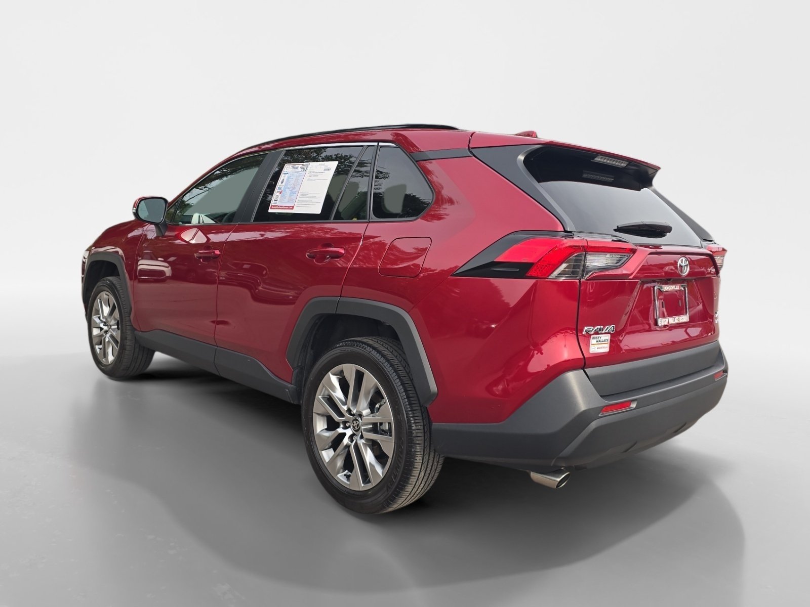 Used 2022 Toyota RAV4 XLE Premium AWD/4WD image 3
