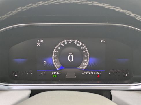 Used 2025 Volkswagen Taos SE w/ Panoramic Sunroof Package image 37