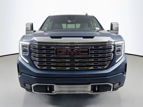 Used 2025 GMC Sierra 1500 Denali w/ Denali Reserve Package AWD/4WD image 2