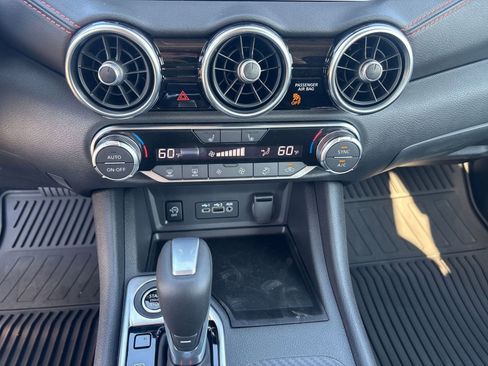 New 2025 Nissan Sentra SR image 29