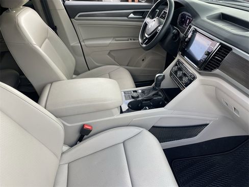 Used 2020 Volkswagen Atlas SEL image 11