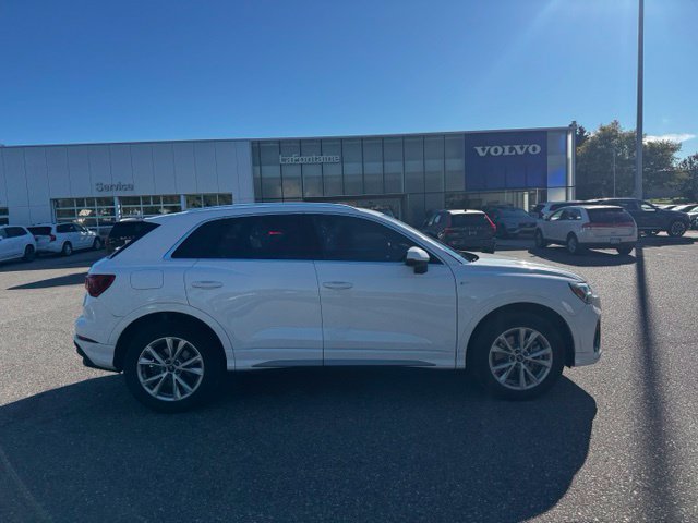 Used 2023 Audi Q3 2.0T Premium AWD/4WD image 3