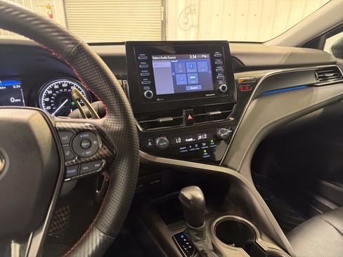 Used 2023 Toyota Camry SE w/ Convenience Package FWD image 20