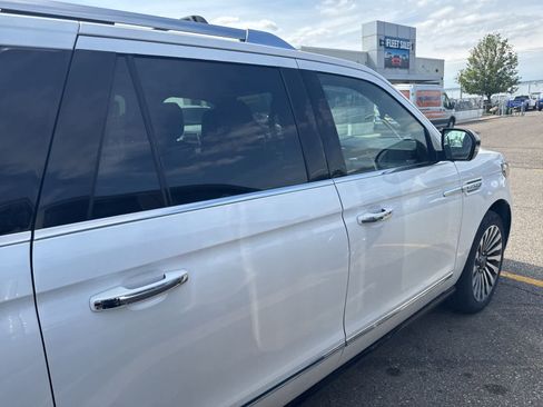 Used 2019 Lincoln Navigator L Reserve AWD/4WD image 10