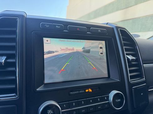 Certified 2018 Ford Expedition Limited image 21