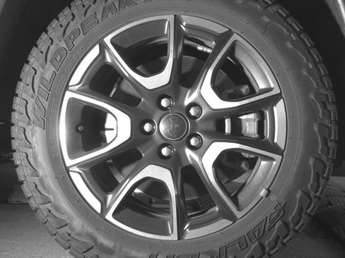 Used 2025 Jeep Compass Trailhawk w/ Trailer Tow Group image 13