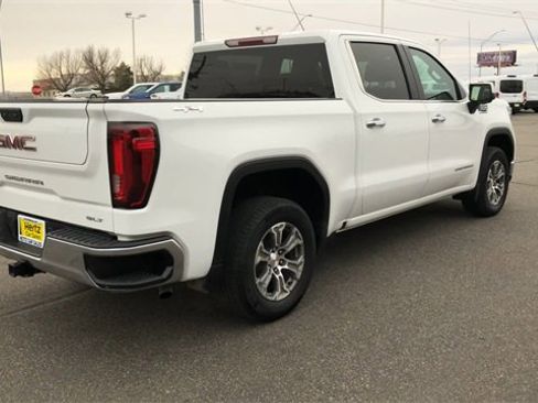 Used 2025 GMC Sierra 1500 SLT image 8