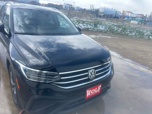 Used 2022 Volkswagen Tiguan SE AWD/4WD image 8