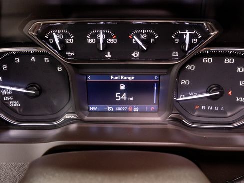 Used 2021 GMC Sierra 1500 SLT w/ SLT Premium Plus Package AWD/4WD image 30