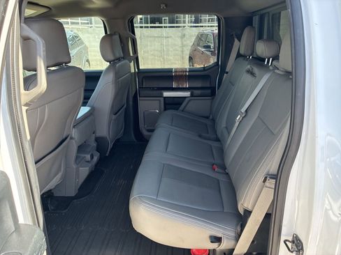 Used 2019 Ford F150 Lariat image 17