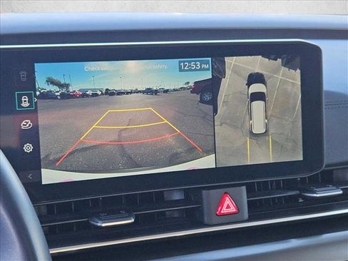 Used 2025 Kia Carnival SX w/ SX Dark Edition Package image 14