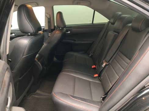 Used 2017 Toyota Camry SE image 18