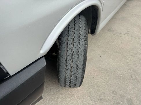 Used 2017 Chevrolet Express 3500 LS image 20