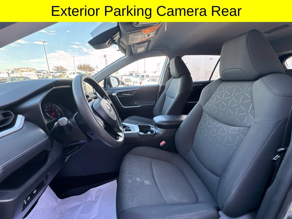 Used 2021 Toyota RAV4 XLE AWD/4WD image 13