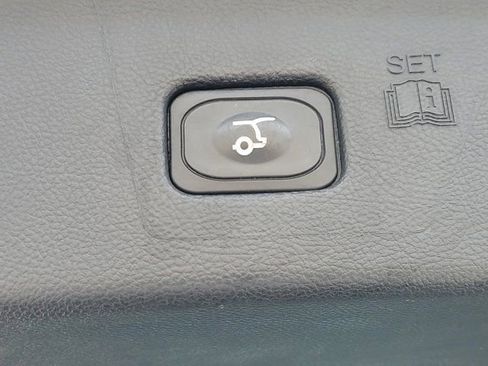 Certified 2022 Ford Edge Titanium image 14