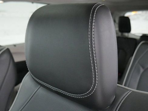 Used 2024 Chrysler Pacifica Limited image 21