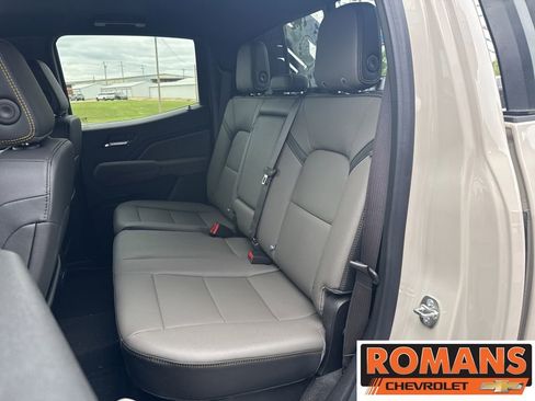New 2026 Chevrolet Colorado ZR2 w/ Midnight Edition AWD/4WD image 20