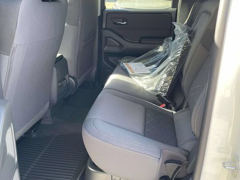 New 2026 Nissan Frontier SV w/ SV Convenience Package RWD image 9