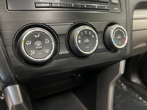 Used 2015 Subaru Forester 2.5i Premium image 23