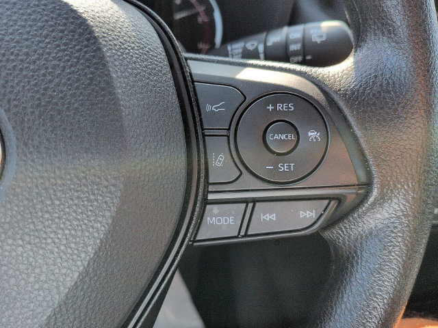 Certified 2025 Toyota RAV4 XLE FWD image 17