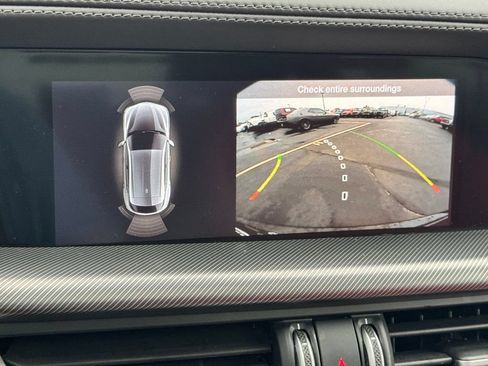 Used 2023 Alfa Romeo Stelvio Veloce AWD/4WD image 33