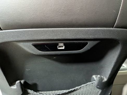 Used 2019 Chrysler Pacifica Limited FWD image 13