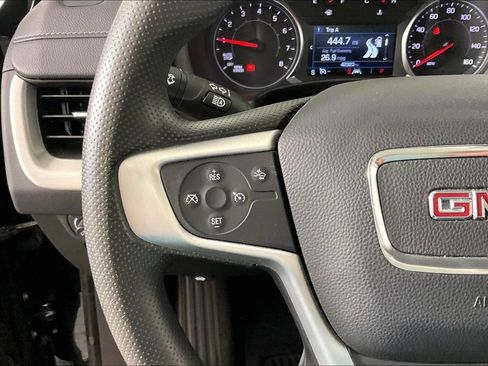Used 2024 GMC Terrain SLE FWD image 8