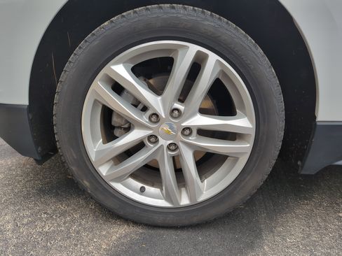 Used 2020 Chevrolet Equinox Premier image 14