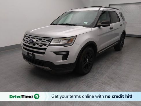 Used 2018 Ford Explorer XLT FWD image 1
