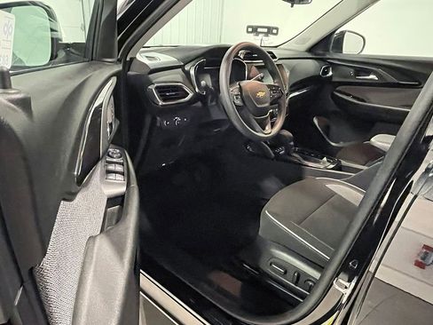 Used 2023 Chevrolet TrailBlazer LT image 17