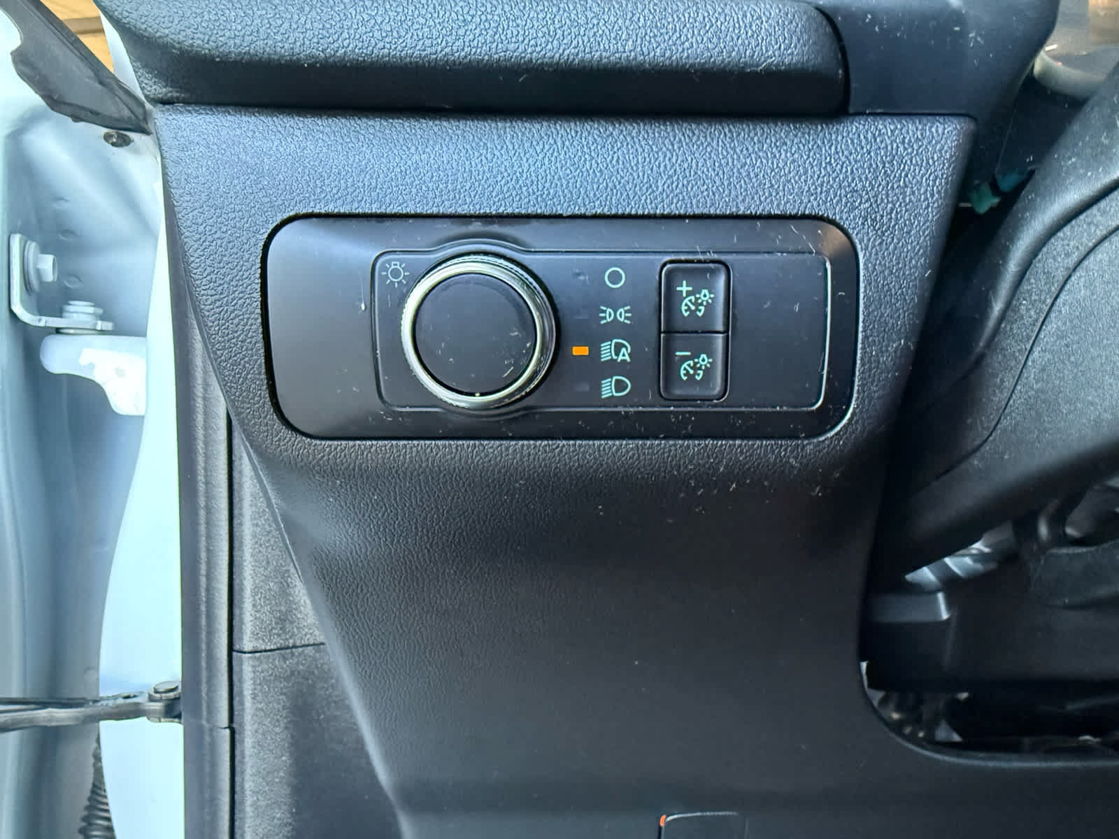 Used 2022 Ford Escape SE w/ Cold Weather Package FWD image 18