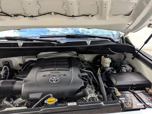 Used 2018 Toyota Tundra Limited image 29