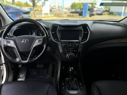 Used 2018 Hyundai Santa Fe FWD image 19