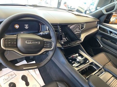 New 2026 Jeep Grand Wagoneer Limited image 12
