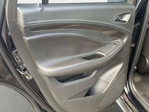 Used 2019 Buick Envision Essence image 11