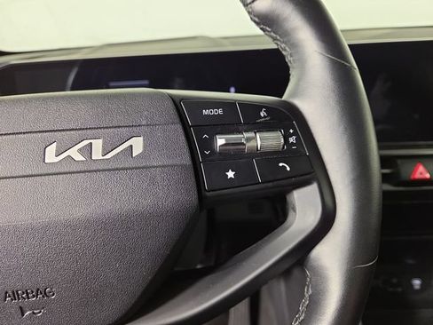 Certified 2026 Kia Sportage LX FWD image 22