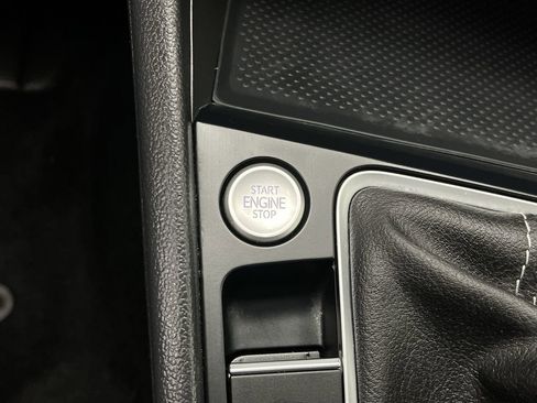 Used 2024 Volkswagen Jetta SE image 18