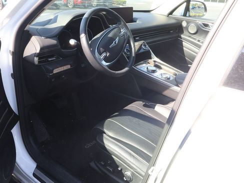 Used 2024 Genesis GV80 2.5T w/ Prestige Package AWD/4WD image 9