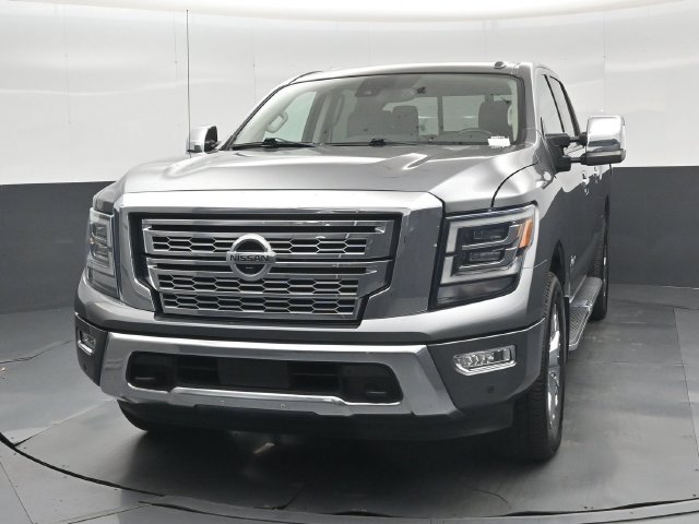 Used 2021 Nissan Titan SL w/ Moonroof Package AWD/4WD image 36