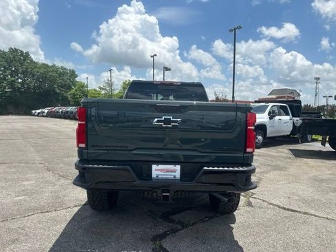 New 2026 Chevrolet Silverado 2500 ZR2 w/ LPO, Dark Essentials Package AWD/4WD image 4