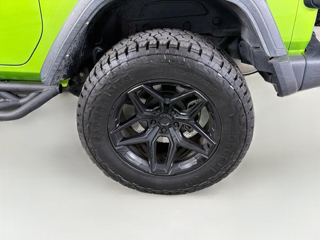 Used 2025 Jeep Wrangler Sport AWD/4WD image 28