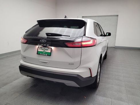 Used 2024 Ford Edge SEL image 7