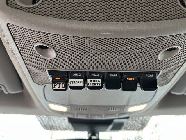 Used 2021 Ford F550 4x4 Regular Cab Super Duty image 25