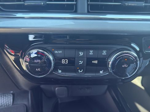 New 2026 Chevrolet Trax LT w/ Sunroof Package image 14